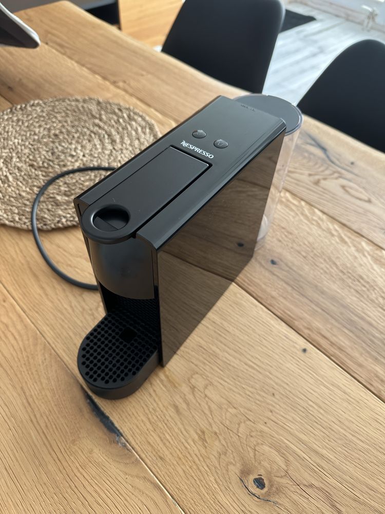 Кафемашина Nespresso Essenza Mini