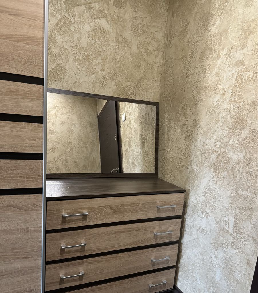 Продава се Тристаен апартамент в Червен бряг - 100 кв.м за 612 €/кв.м - Снимка #1