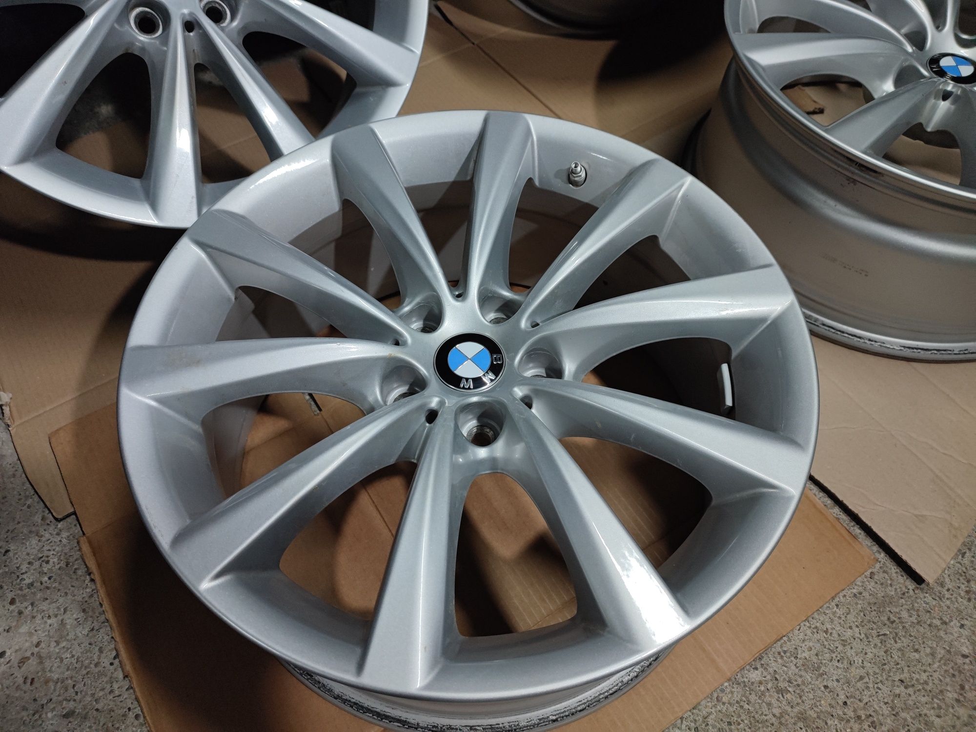 3 rezerve jante originale BMW cu senzori de presiune G30 G31 G20 G21