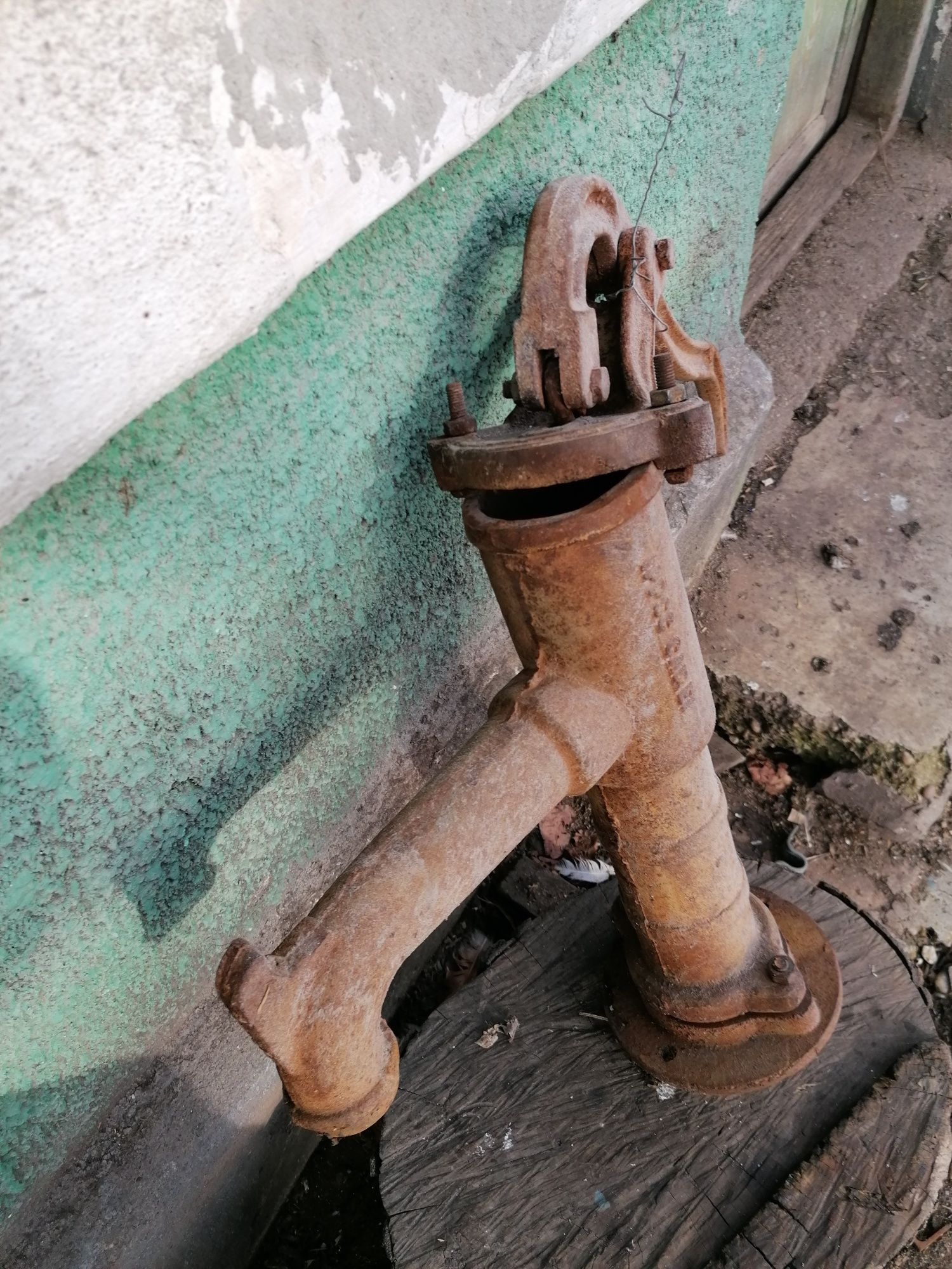 Pompa de apa manuala Carei