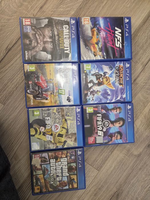 Vand PlayStation 4, Ps4, un controler, 7 jocuri