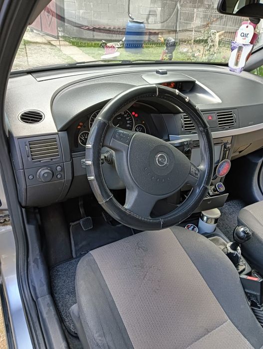 Vând Opel Meriva