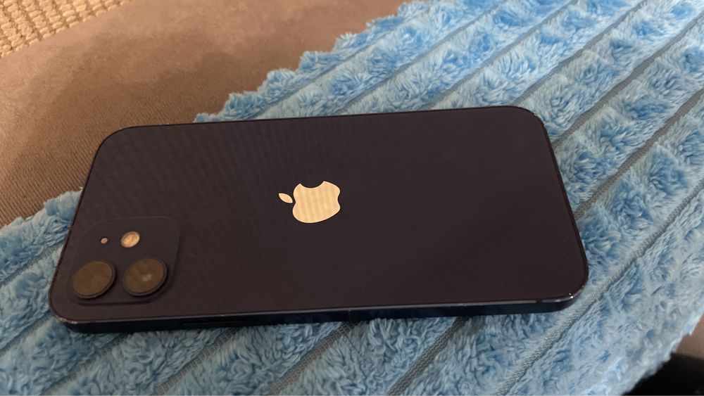 Iphone 12 оргинал с коробкой и с о всеми документами
