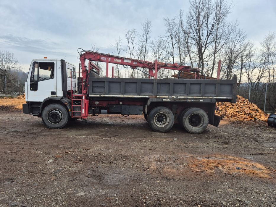 Iveco - Ford Basculabil cu macara forestiera