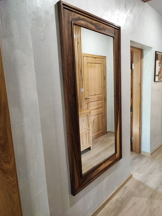 Огледало с рамка от черен турски орех