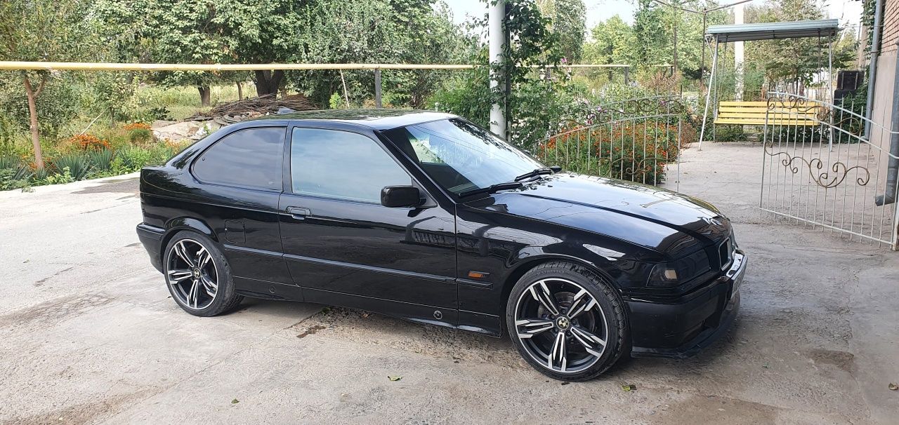 BMW e36 compact сотилади