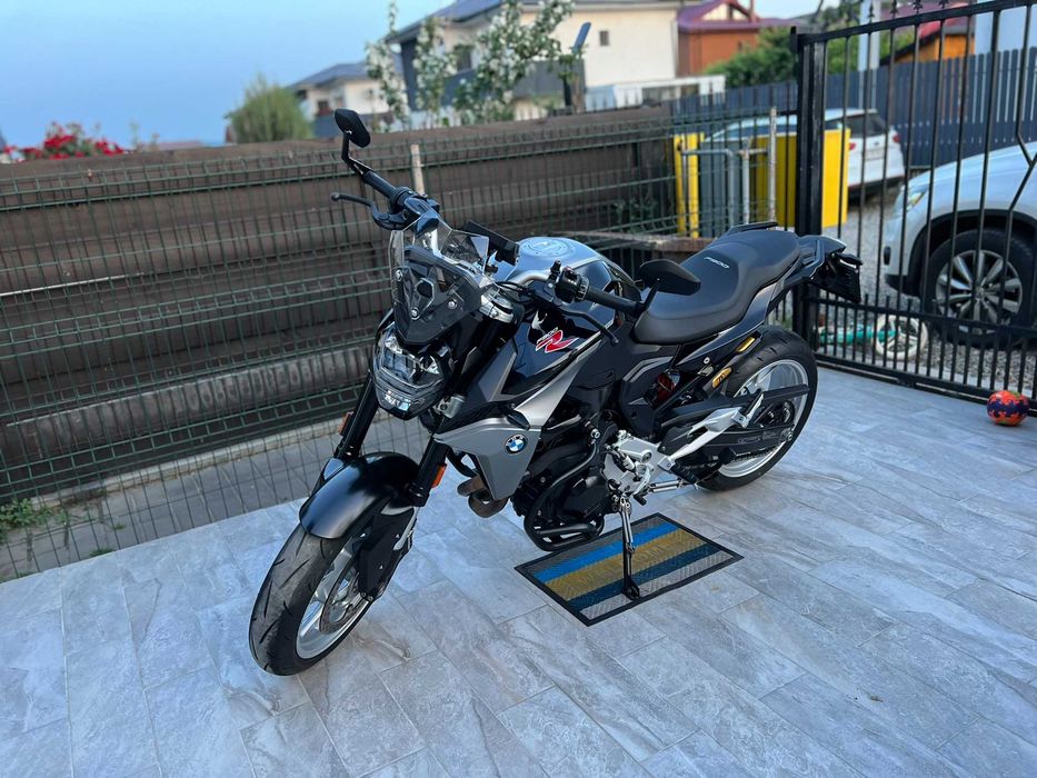 BMW F900R Black Storm Metallic