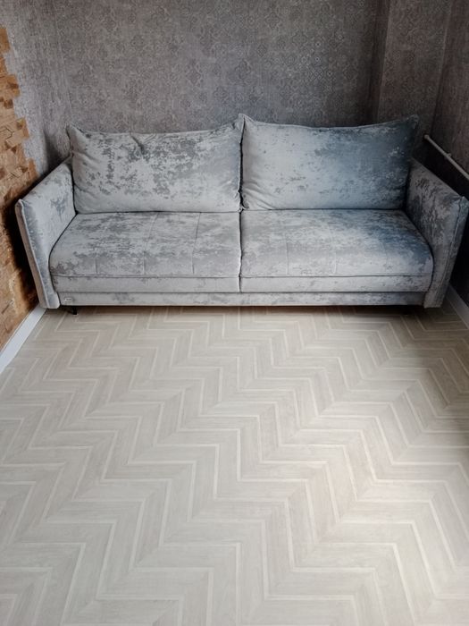 Продам новый диван ,стильный , подходит для любого интерьера