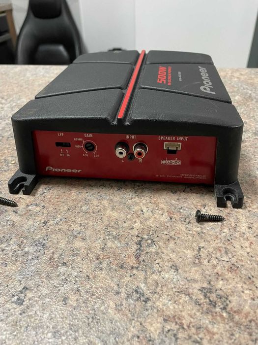 Amplificator Auto 500W Pioneer + Suruburi prindere incluse
