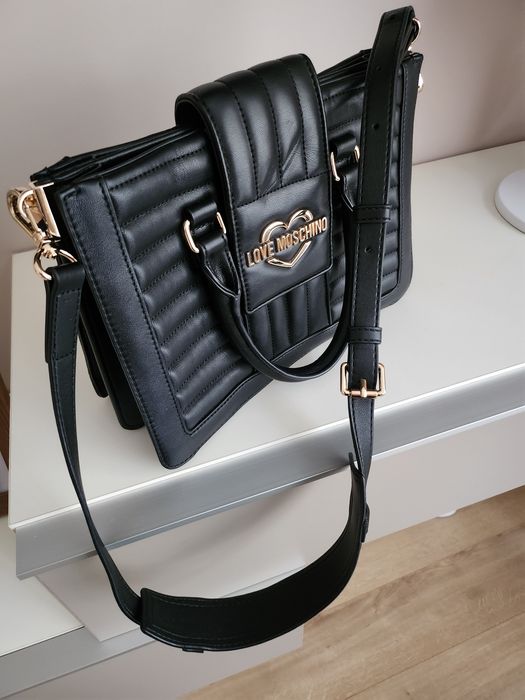 Дамска чанта Love moschino