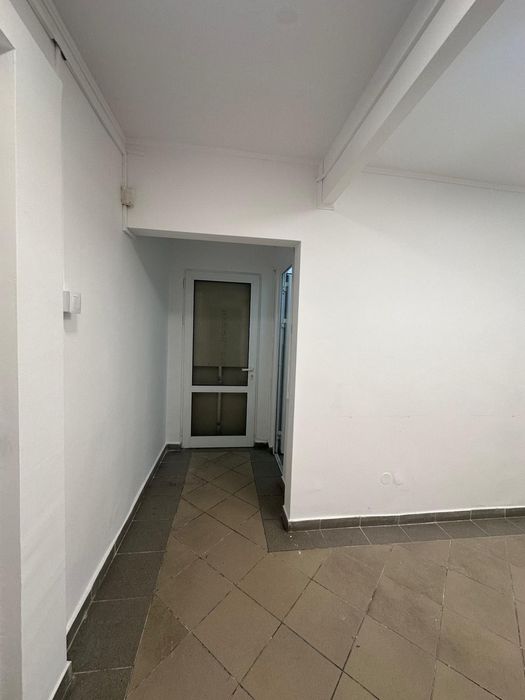 ÎNCHIRIEZ Spatiu comercial P. Rareș