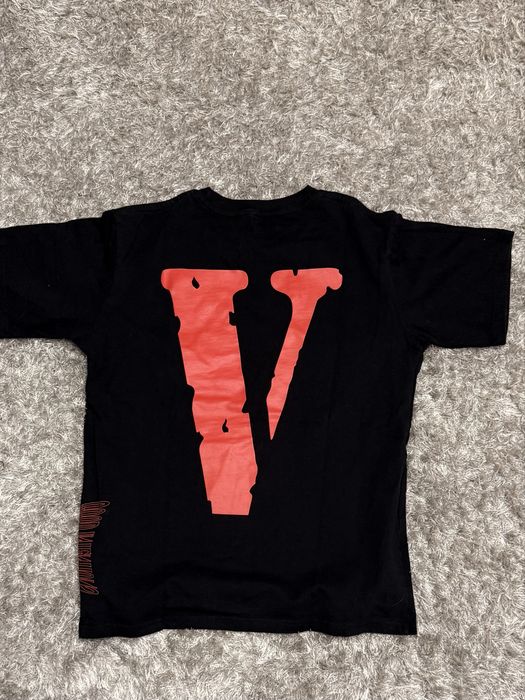 Тениска Vlone.