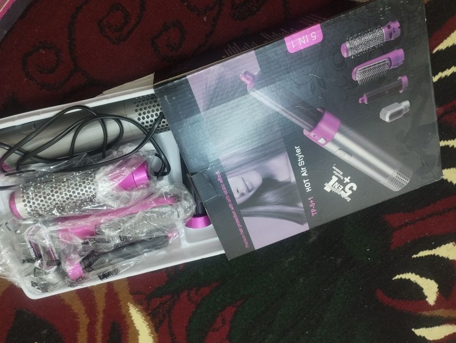 Дайсон стайлер сотилади. 70000 сум