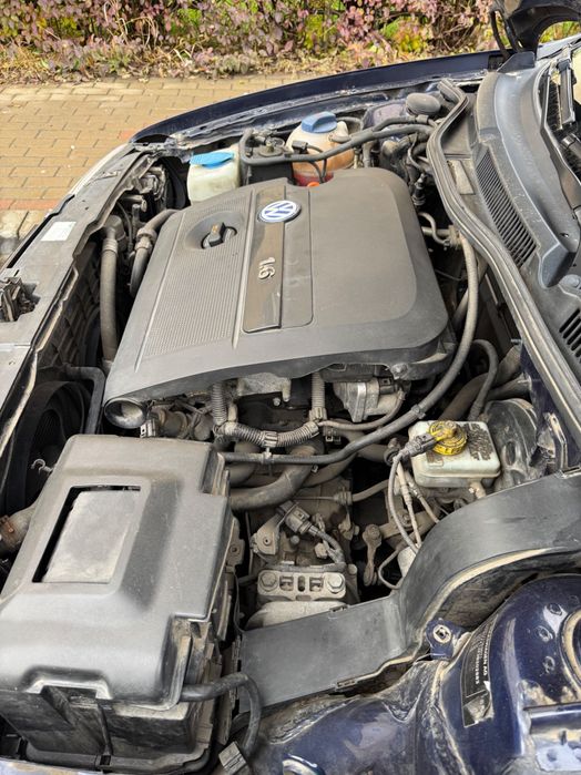 Vând golf 4 !!1.6 benzina