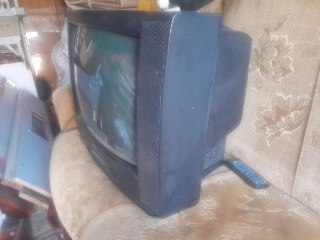Телевизор продам