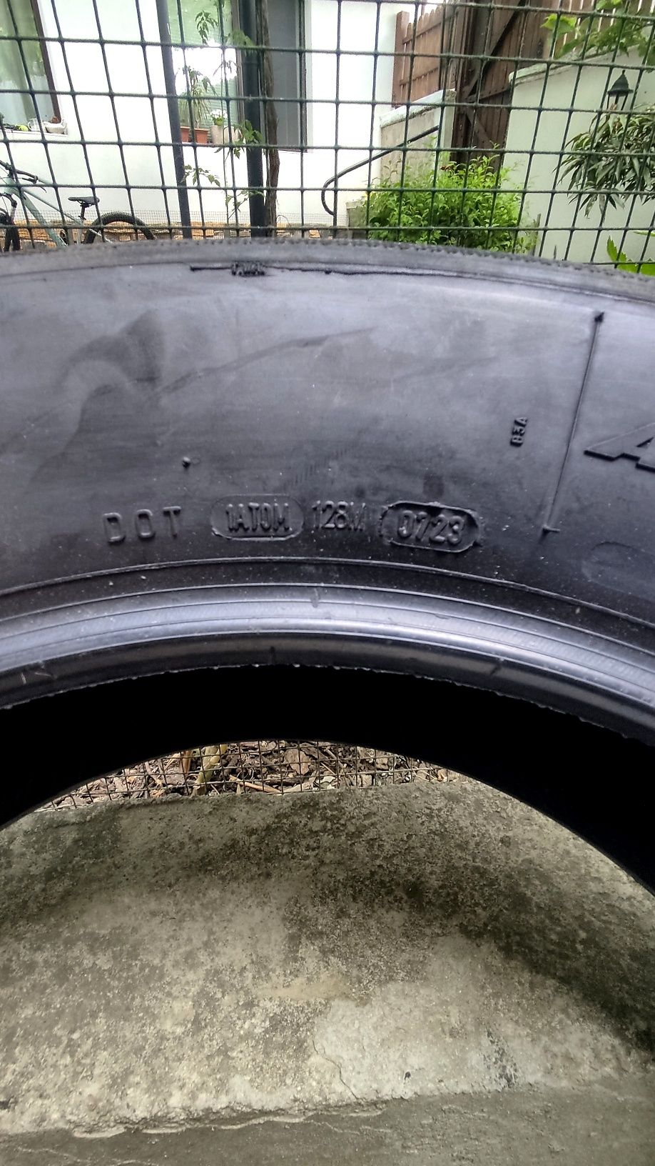Нова гума Avon Cobra Chrome 200/70/15