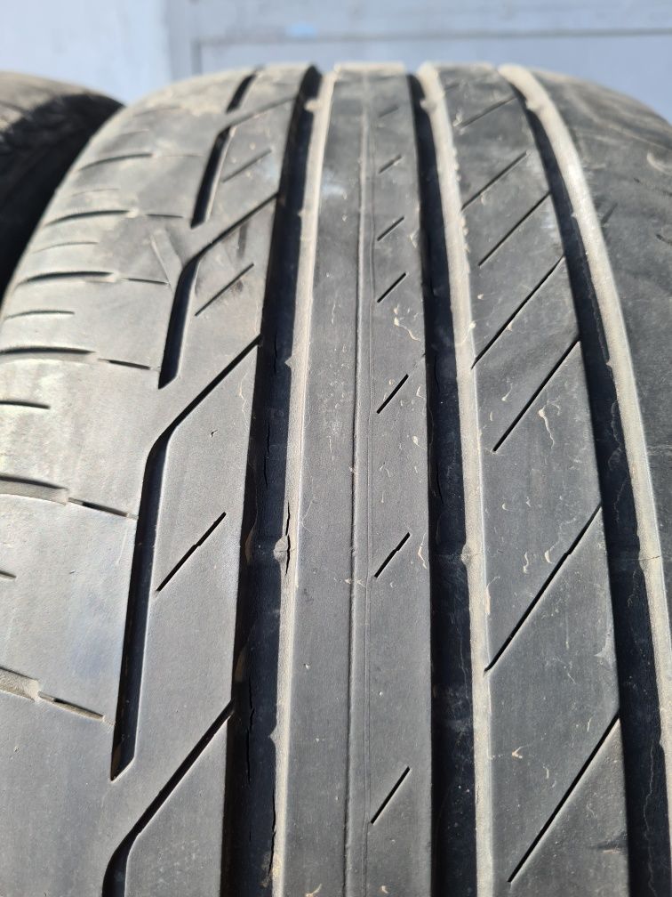 2 бр. летни гуми 225/45/19 Bridgestone DOT 1816 4,5 mm