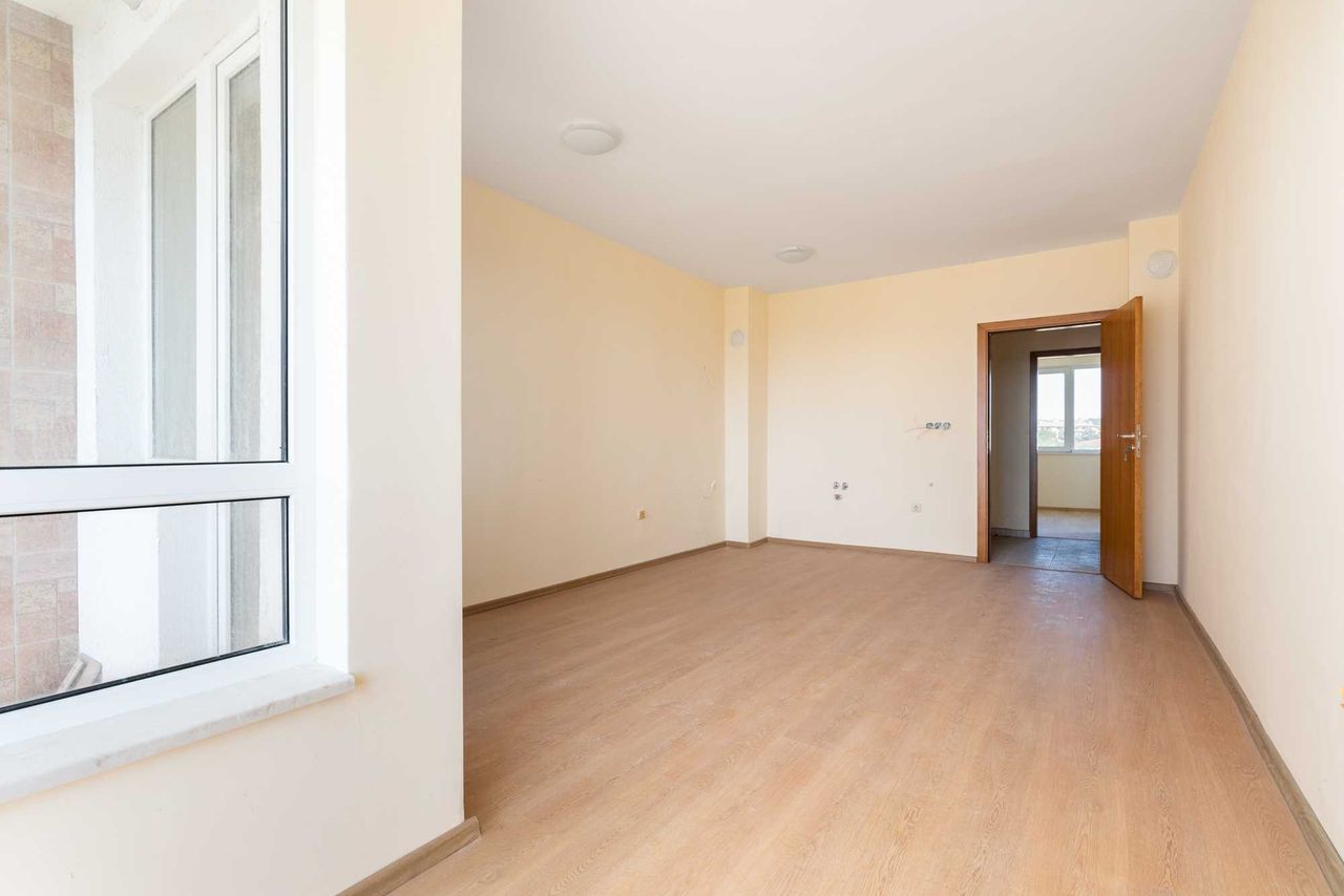 Продава се Двустаен апартамент в Бяла - 63 кв.м за 756 €/кв.м - Снимка #1
