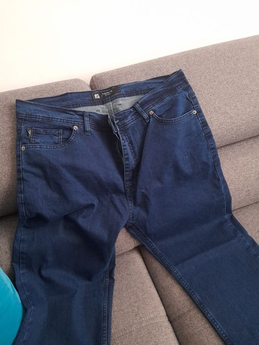 НОВИ мъжки дънки 38