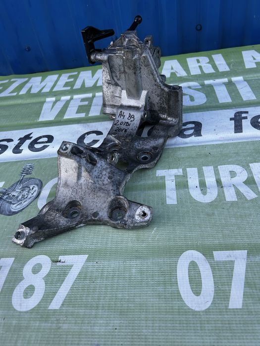 Suport accesorii, alternator , compresor Audi A4 B9 2.0 Tdi