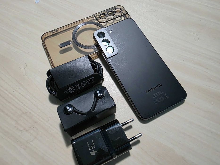 Samsung S22 5g ! stare foarte buna,orice retea