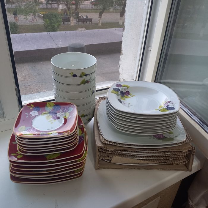 Комплект обеденной посуды