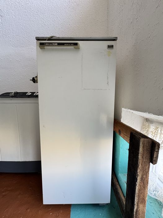 Холодильник Саратов б/у