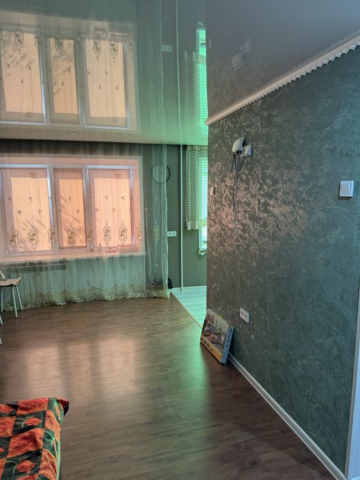 Продам 2-комнатную квартру. 50 лет октября 20