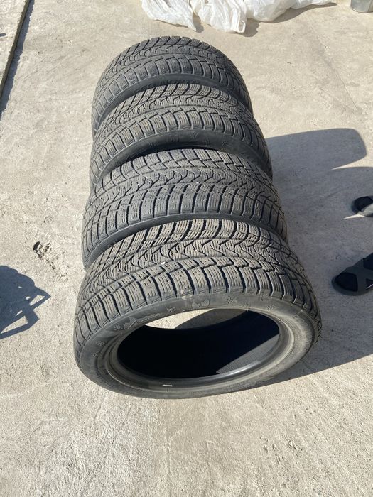 Пролается зимние шины