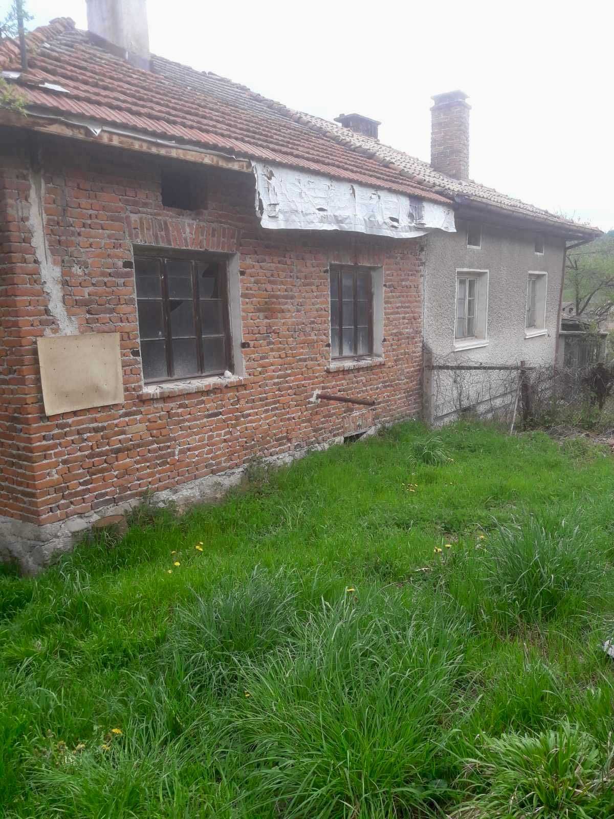 Къща за продажба в с.Елешница край Банско