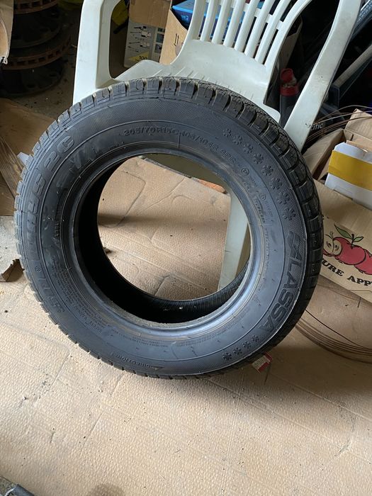 Гуми за бус Lassa  205/70/R15