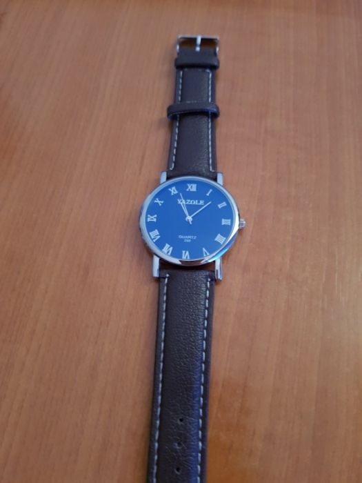 Ceas elegant-casual , Nou .