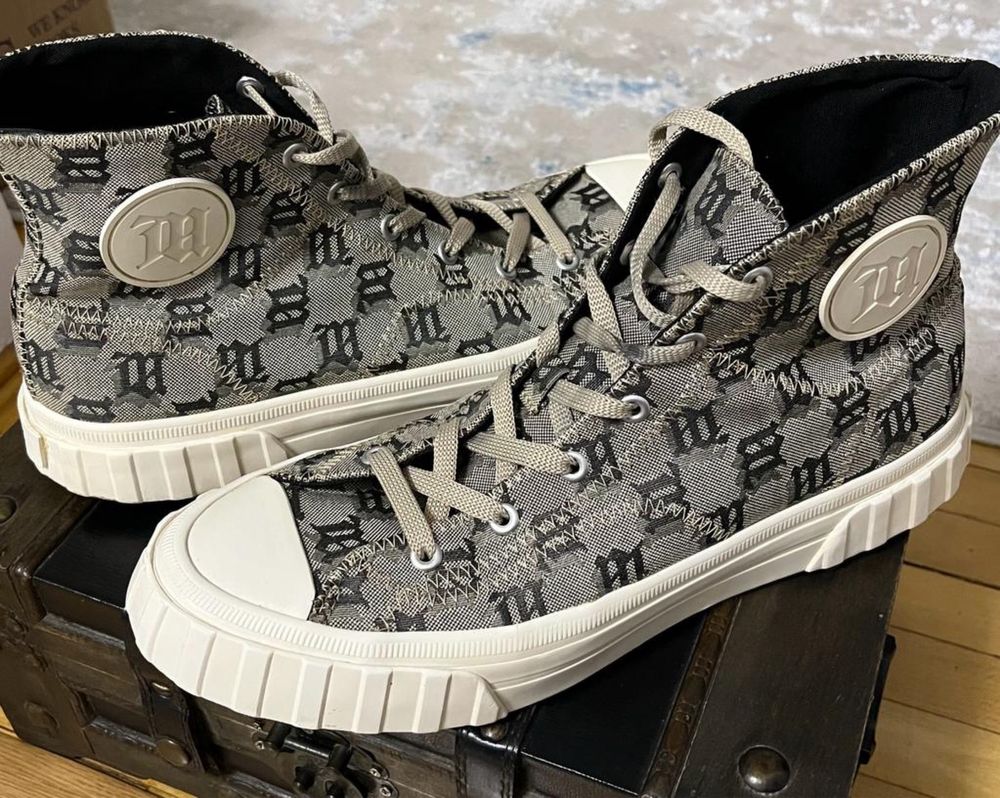 MISBHV Army sneakers