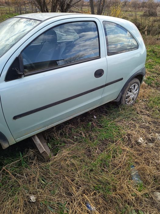 Opel corsa 1.2 benzina