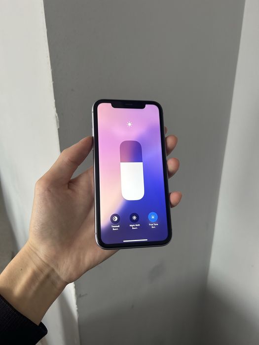 Продам Айфон 11 64gb