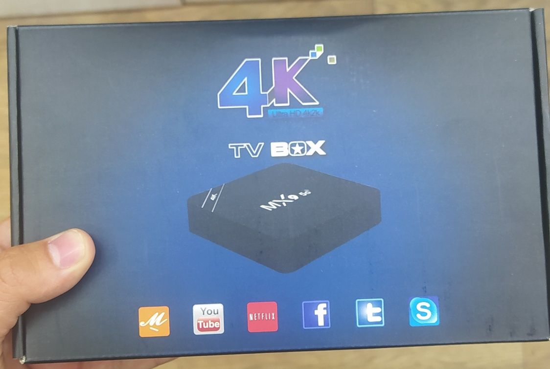 Смарт приставка для телевизора smart box MX9 5G