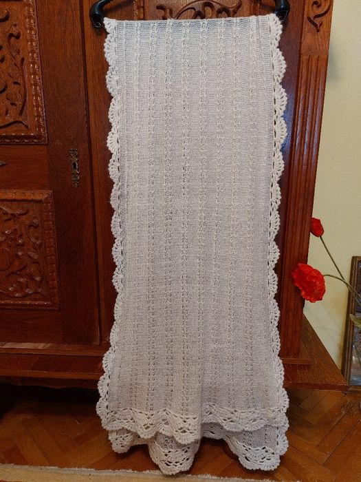 Sal minunat crosetat de mana din mohair