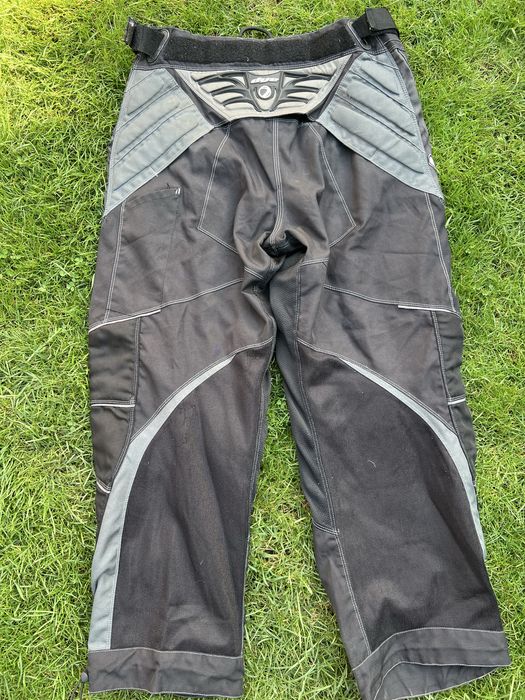 Pantaloni moto cross diferite modele si marimi