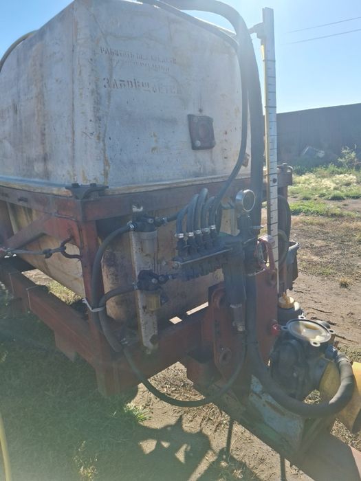 Продам опрыскиватель 20 метров