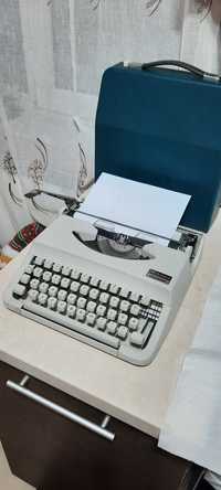 Mașină de scris portabilă Brillant Junior