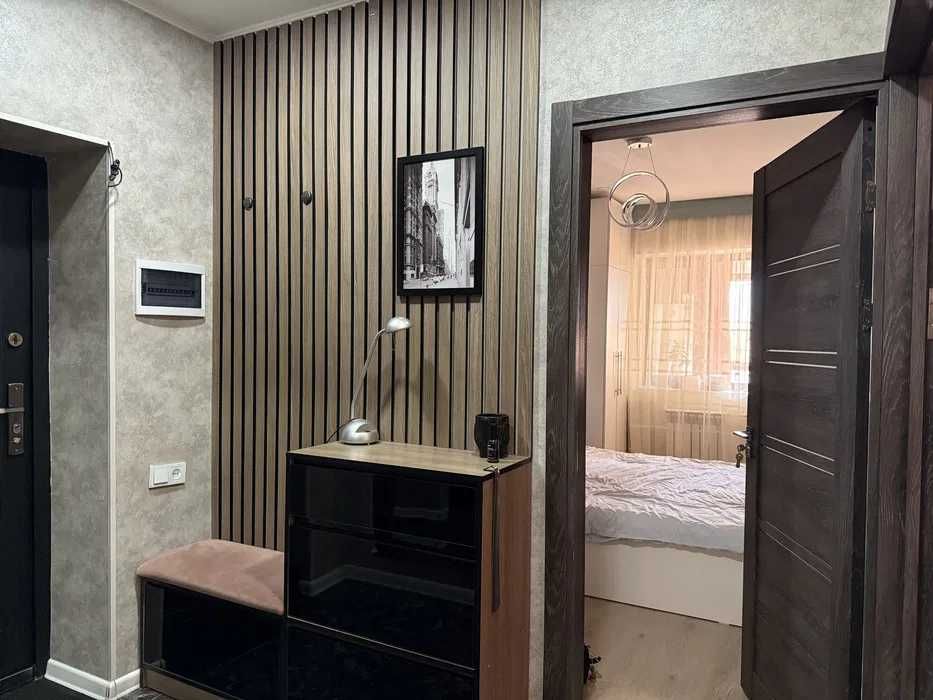 Продаётся своя 2-ком квартира в центре города | ул Садык Азимова, 62м2