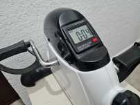 Bicicleta de facut sport in camera