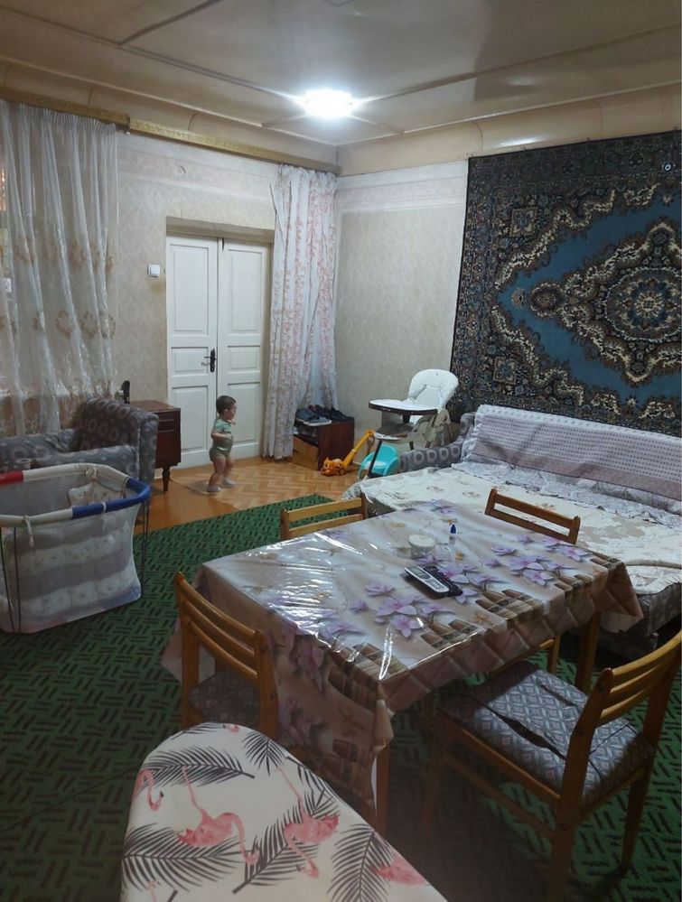 Продается дом 3,35 соток, Азербайджанский центр.