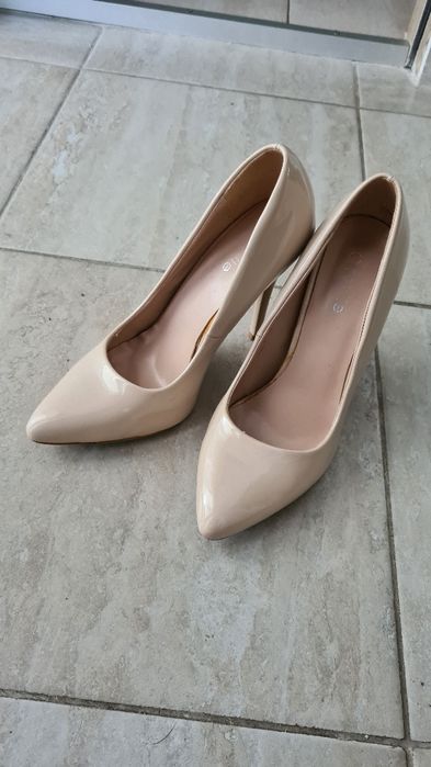 Pantofi Stileto crem