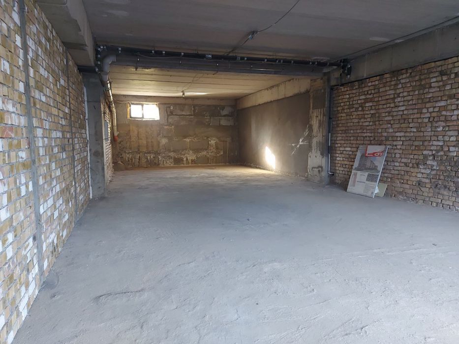 Продается нежилое помещение рядом с Максим Горького