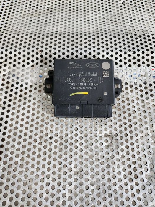 Calculator Modul ECU Senzor Parcare PDC Land Rover Range Rover Evoque Dicovery Sport Jaguar E/F Type An 2012-2013-2014-2015-2016-2017-2018-2019 Cod GC63-15C859-DJ Dezmembrez Range Rover Evoque Facelift An 2015-2016-2017-2018-2019 2.0 D Automat 4x4 Volan S