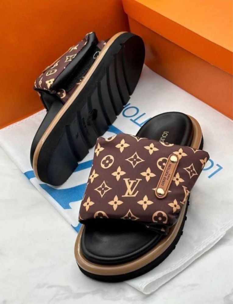 Papuci Louis Vuitton