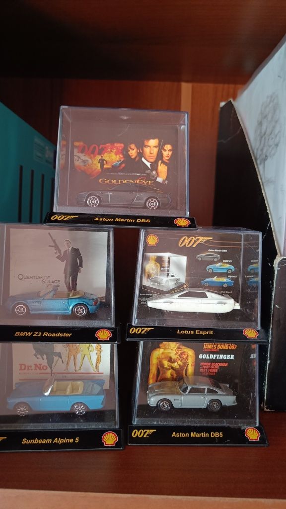 Shell Classic James Bond Diecast Cars / Шел коли Джеймс Бонд