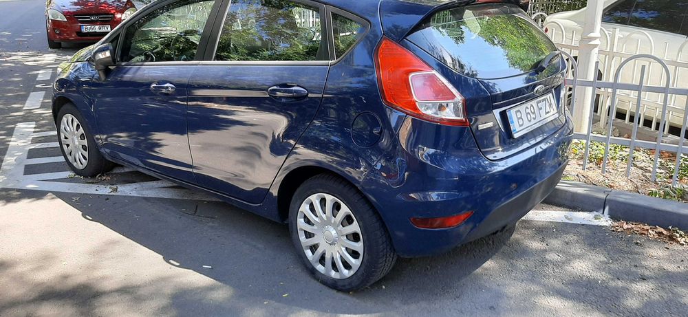 Ford Fiesta 2015 benzina 1.0 l  100 cp  88910 km. Unic proprietar