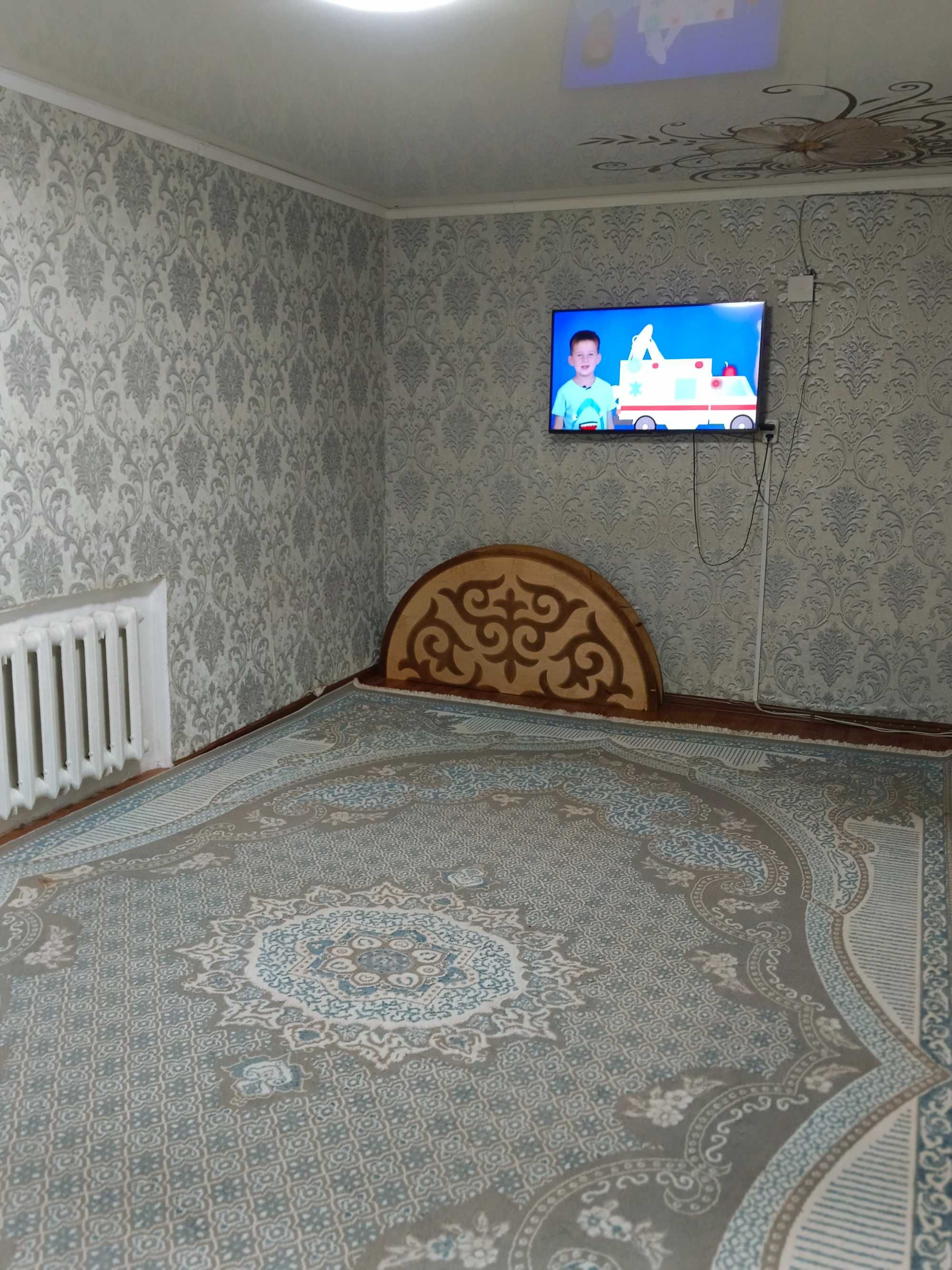 Продается 2х комнатная кв. Возле Экспресса.